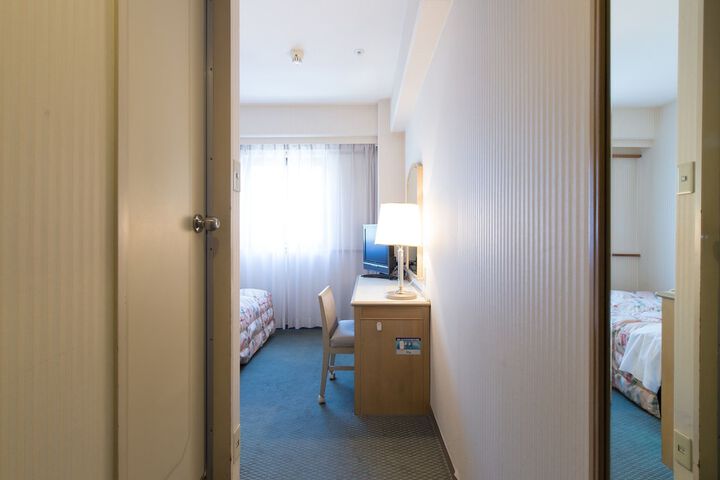 Room 26 of 95