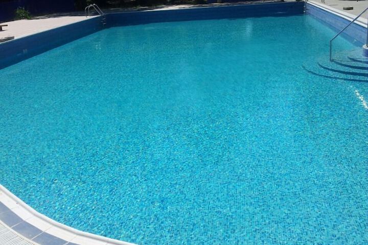 Pool 24 of 30
