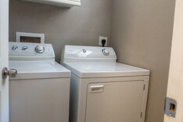 Room 11 of 16