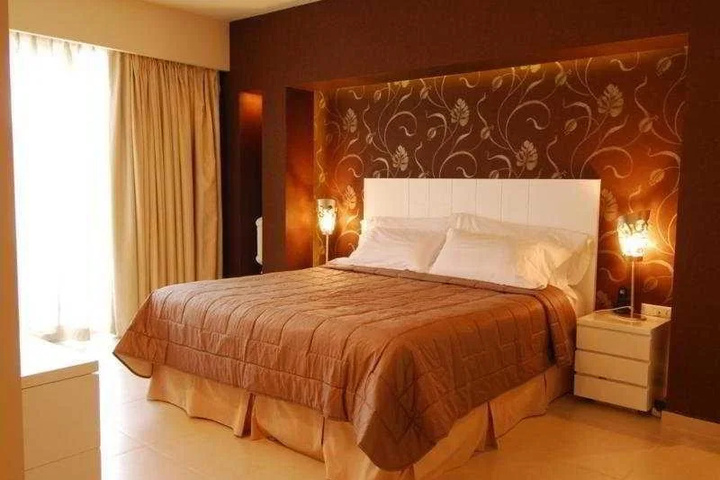 Room 3 of 23
