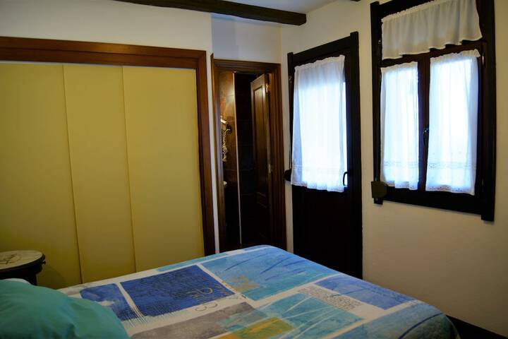 Room 12 of 94