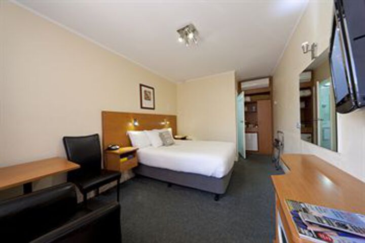 Room 12 of 36