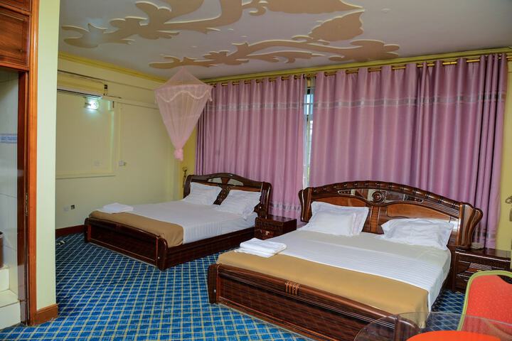 Room 13 of 34