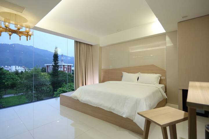 Room 21 of 74