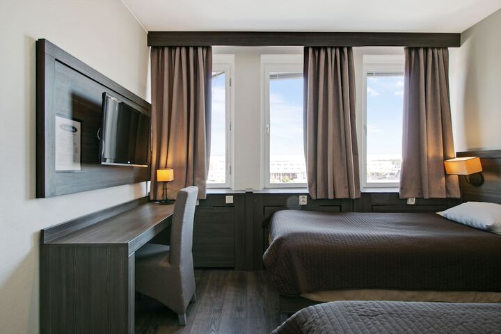 Room 13 of 41