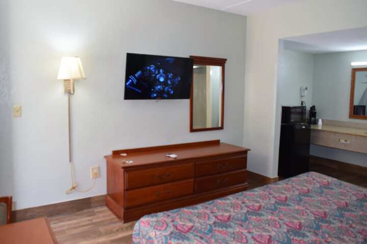 Room 11 of 29