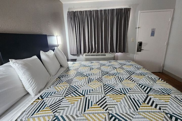 Room 57 of 125