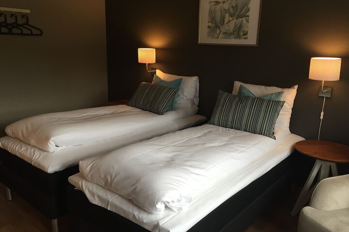 Room 13 of 38