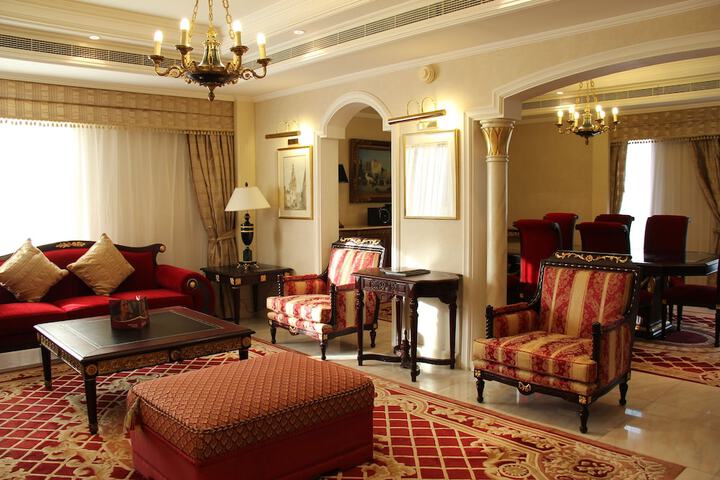 Room 8 of 97