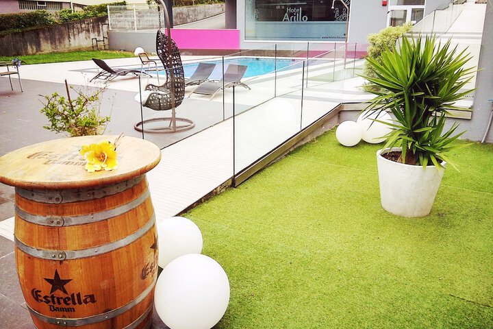 Hotel Pool