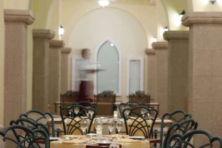 Dining 127 of 193