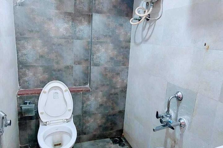 Room 5 of 21