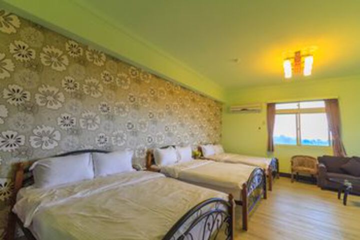 Room 43 of 60