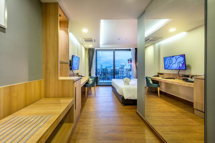 Room 21 of 169