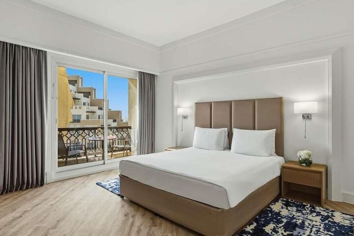 Room 108 of 335