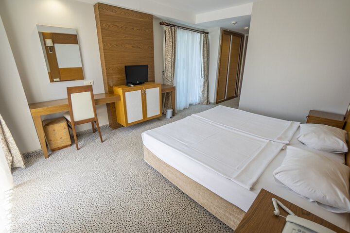 Room 11 of 49