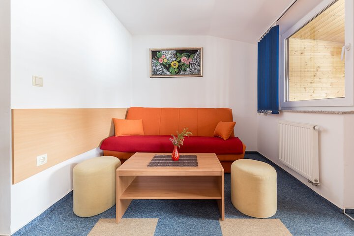 Room 14 of 125