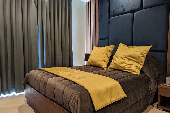 Room 2 of 29