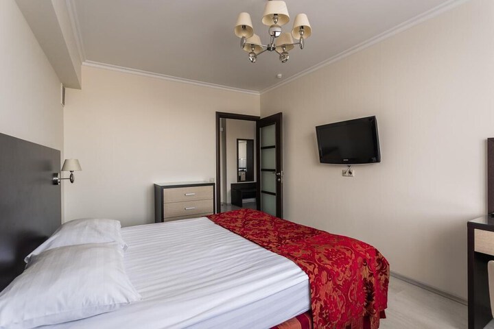 Room 43 of 95