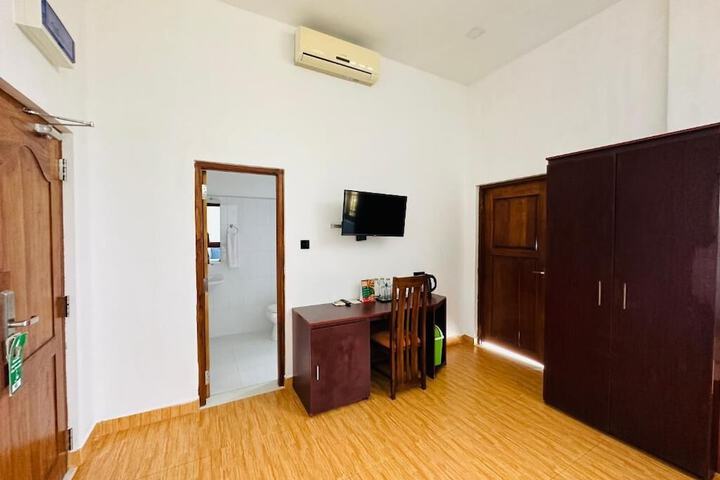 Room 25 of 51
