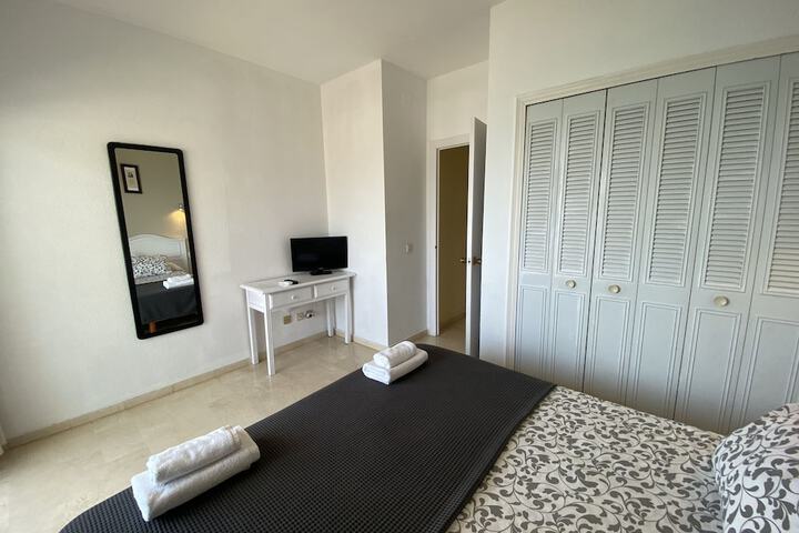 Room 6 of 38
