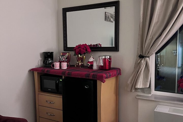 Room 37 of 69