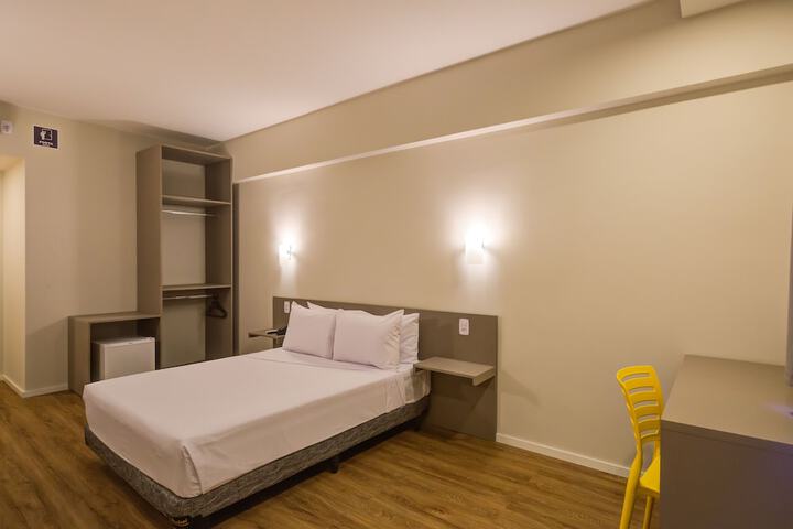 Room 20 of 40