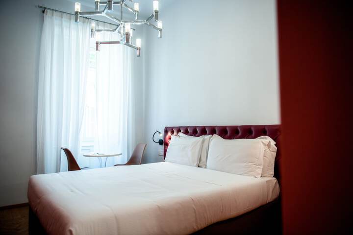Room 82 of 188
