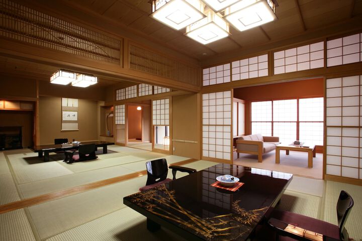 Room 14 of 175