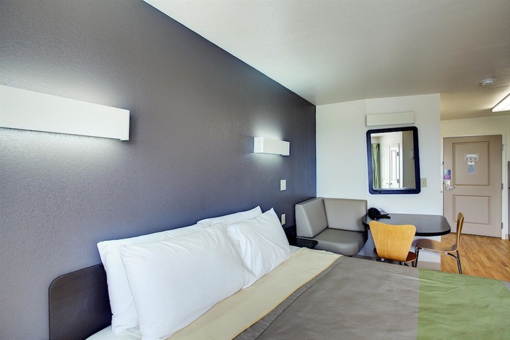 Room 10 of 47