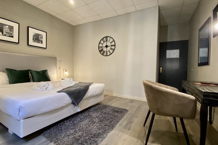 Room 45 of 87