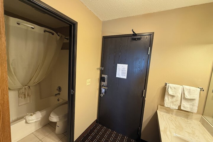 Standard Queen Bed Accessible (1 of 18)