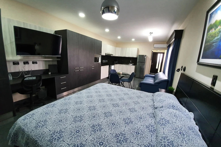 Room 2 of 4