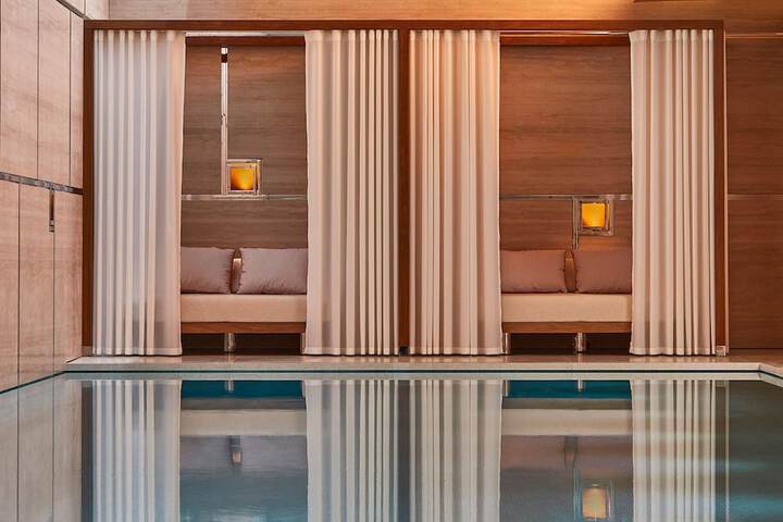 Pool 75 of 106