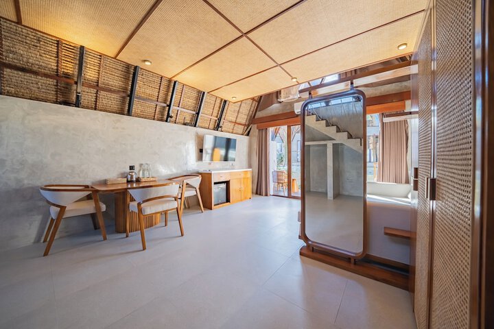 Room 10 of 57