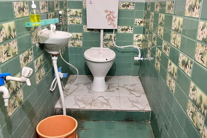 Room 12 of 15