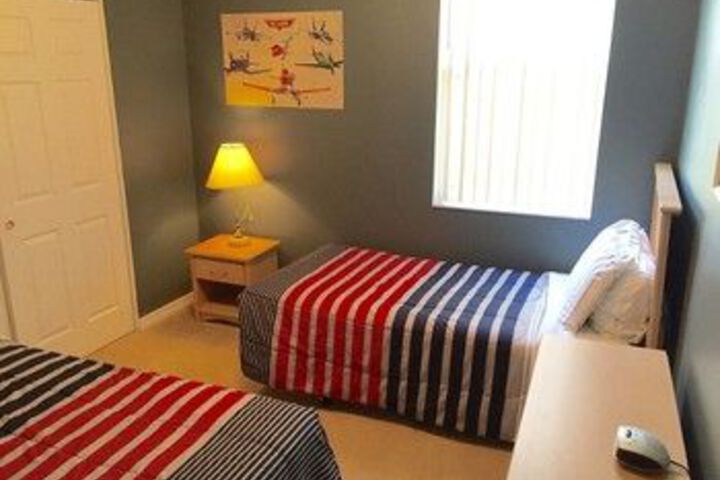 Room 8 of 15