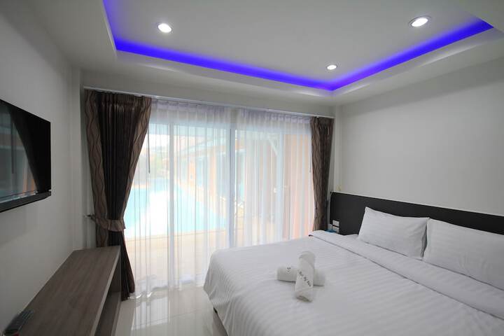 Room 12 of 52