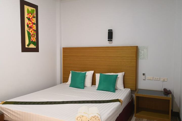 Room 2 of 12
