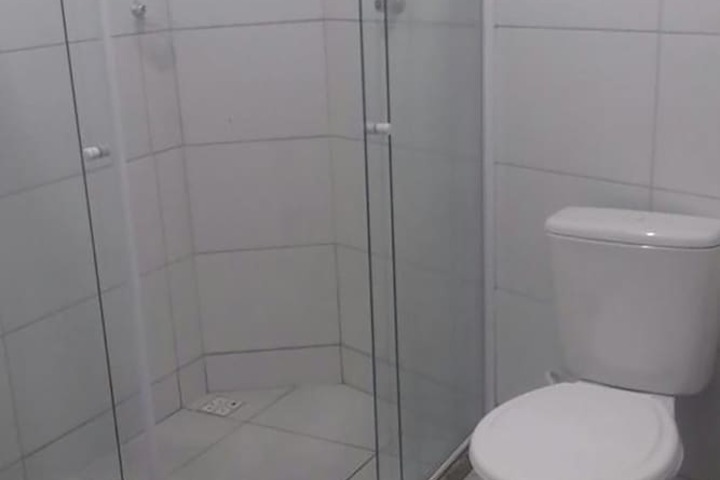 Room 10 of 16