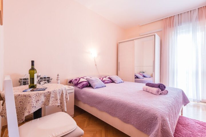 ROOMS RUZA