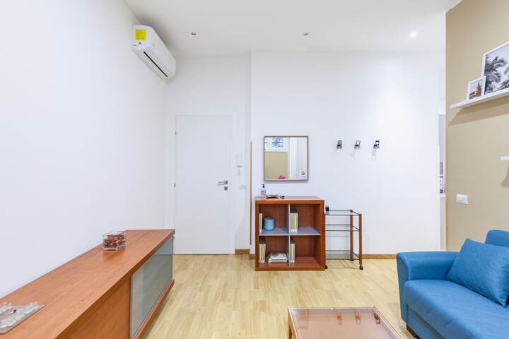 Room 6 of 15