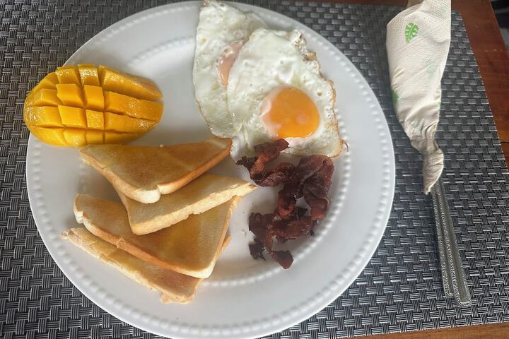 Breakfast/Coffee Service 88 of 124