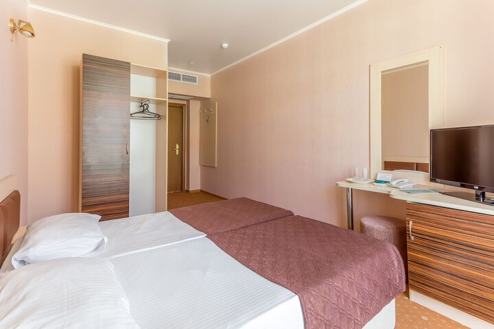 Room 16 of 55