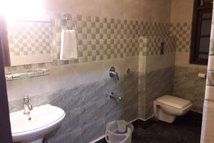 Room 15 of 20