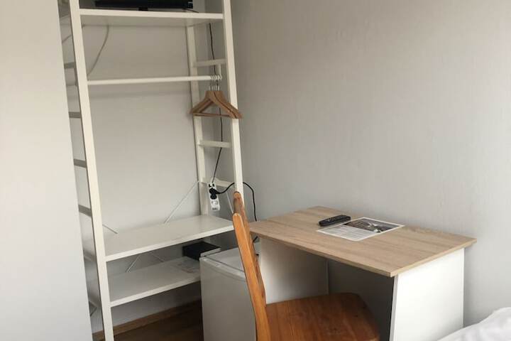 Room 5 of 40