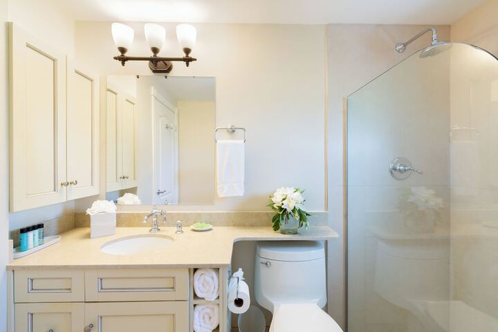 Bathroom Interior Photo