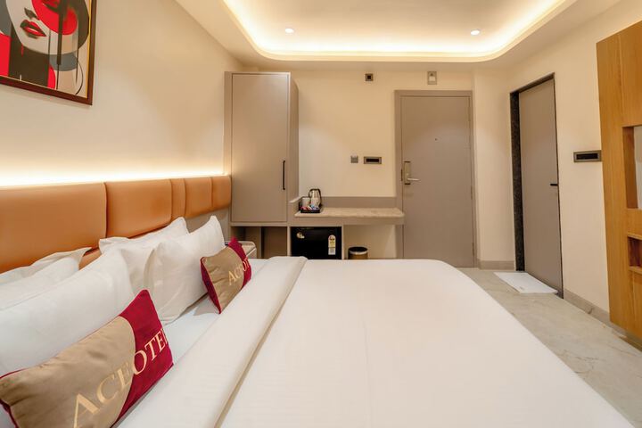 Room 17 of 57