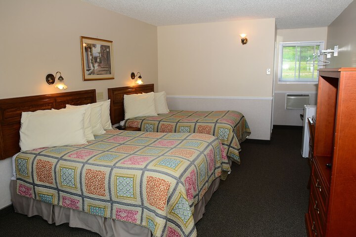 Room 8 of 36