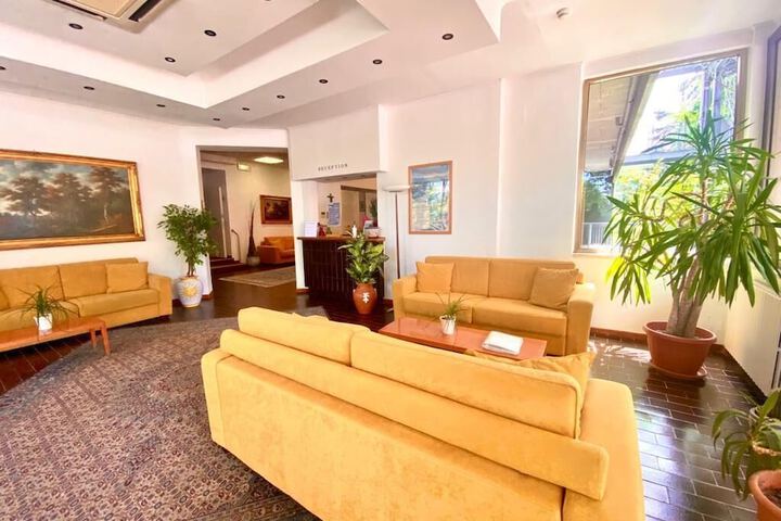 Hotel 2 of 49
